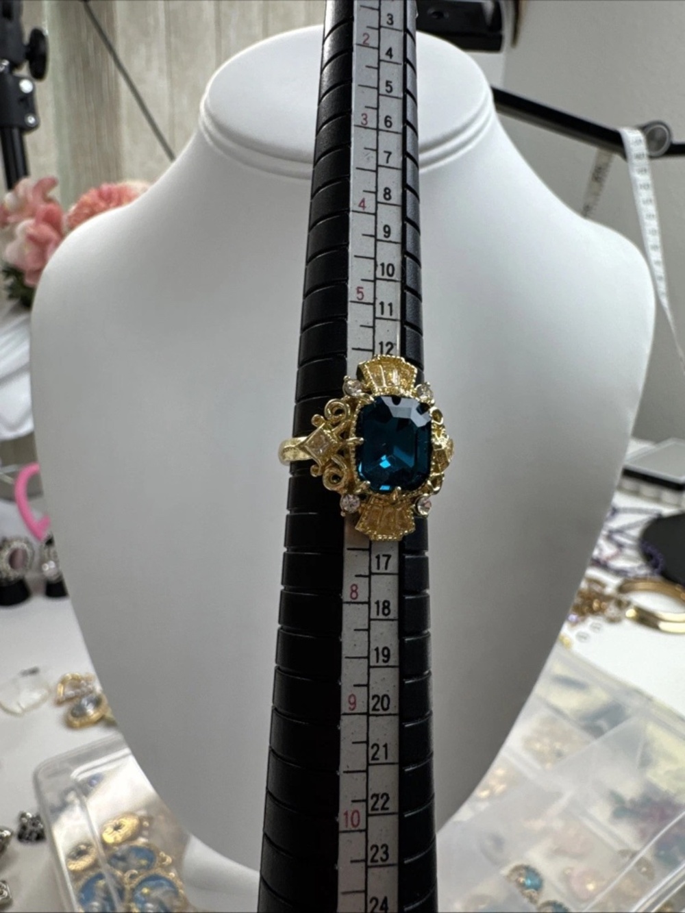 Stunning 925 14KT Plated Aquamarine and White Sapphire Cocktail Ring Size 7